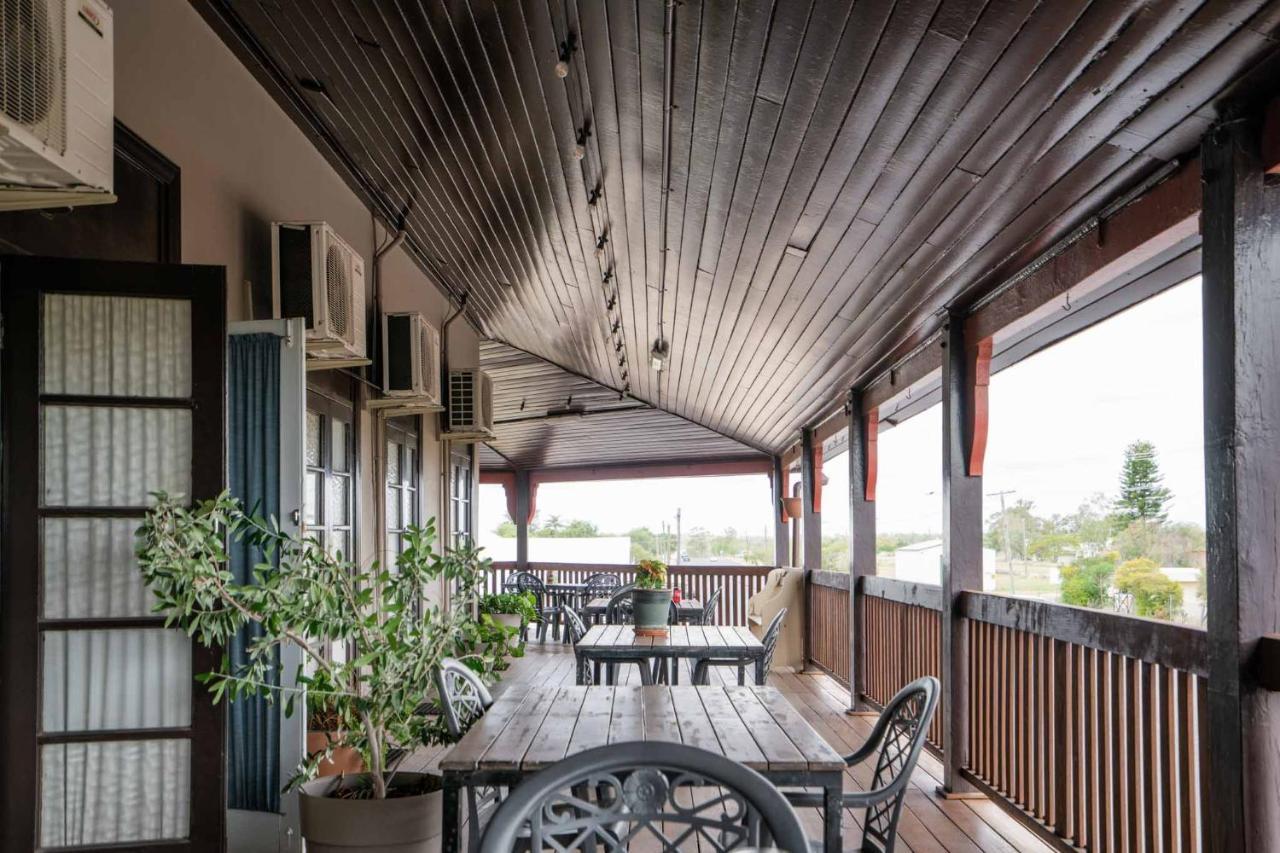 Commercial Hotel Clermont Exterior foto